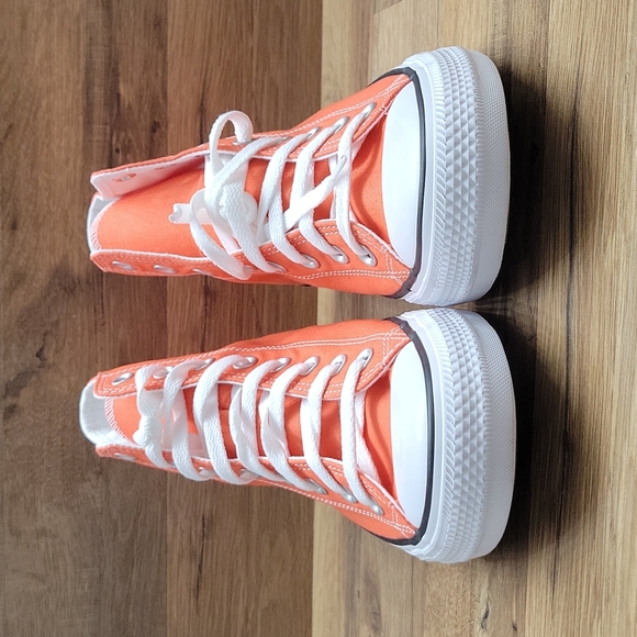 Converse High Top Brand new. - Picture 12 of 15